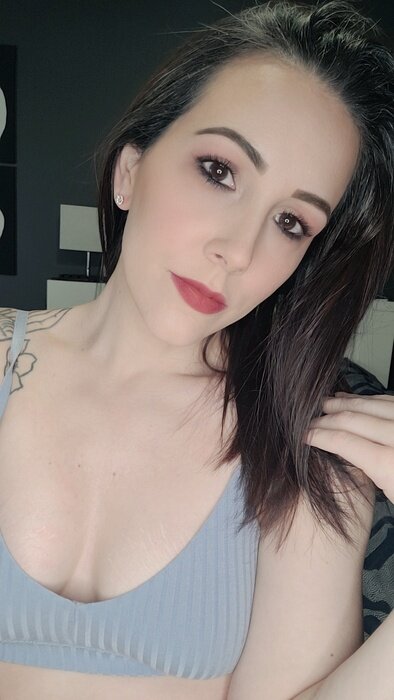 Lena (@paradiseofsoles), OnlyFans creator