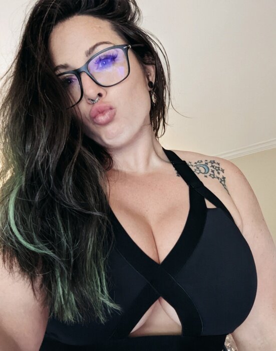 Paymusclemommy (@paymusclemommy), OnlyFans creator