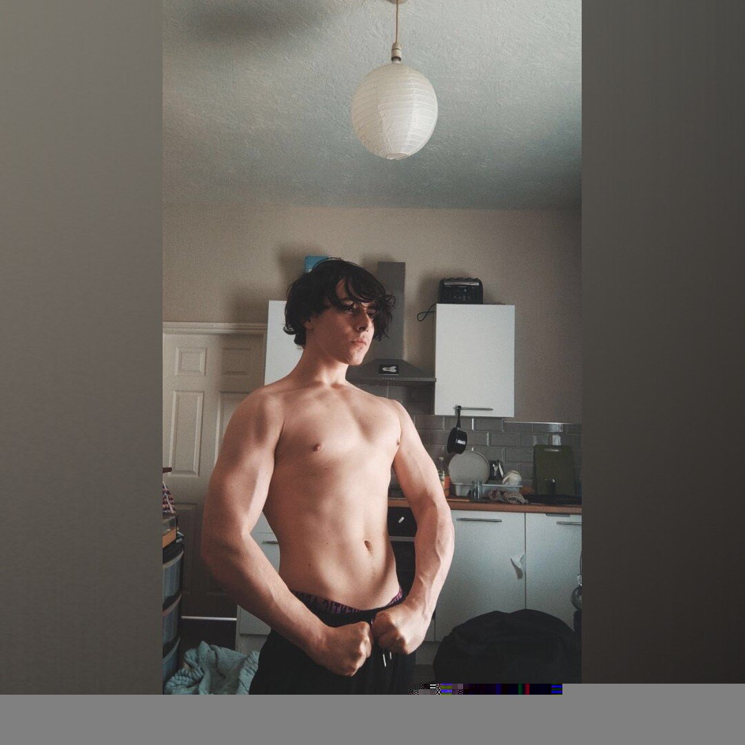 Peachsandscream (@peachsandscream), OnlyFans creator