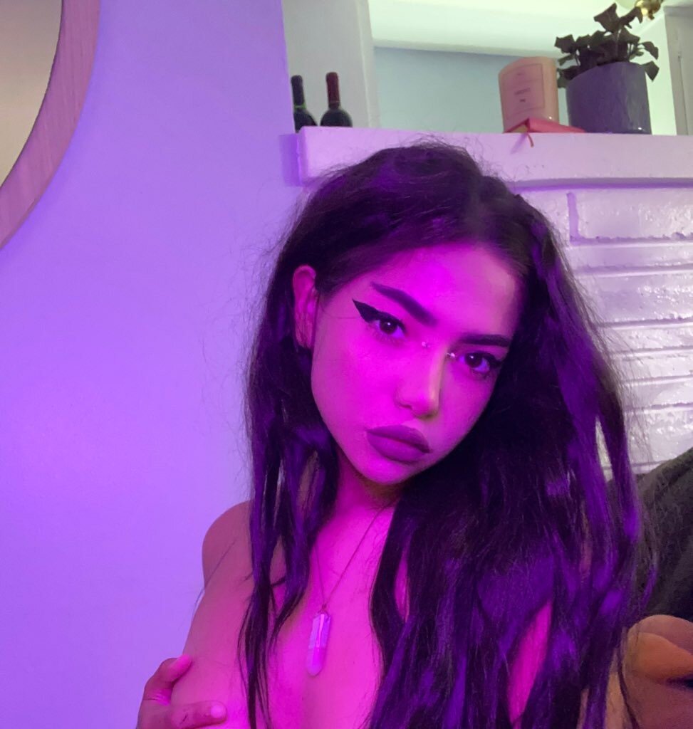 Peachyfairyy (@peachyfairyy), OnlyFans creator