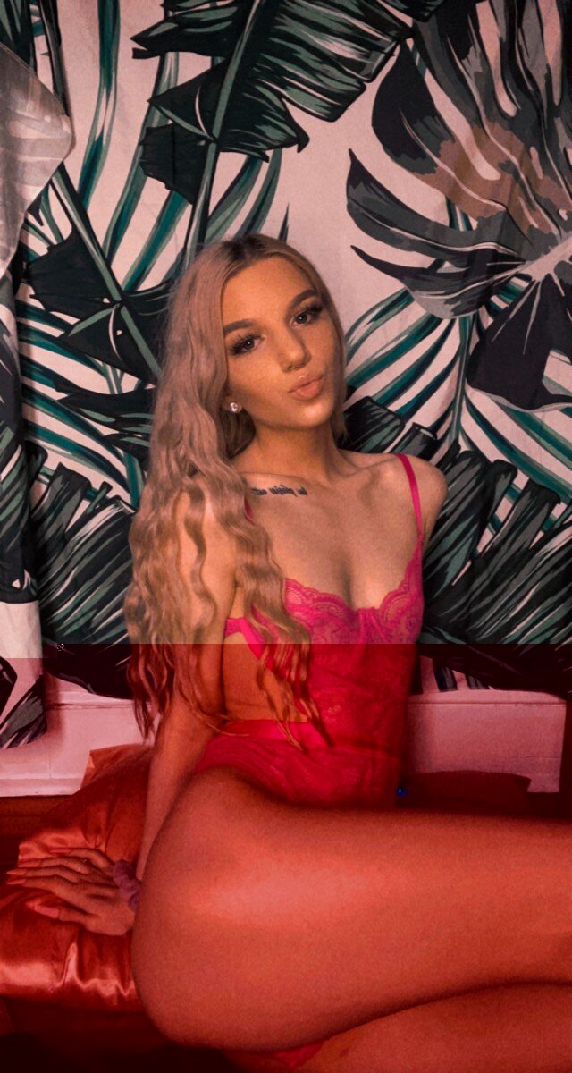Peachyyy420 (@peachyyy420), OnlyFans creator