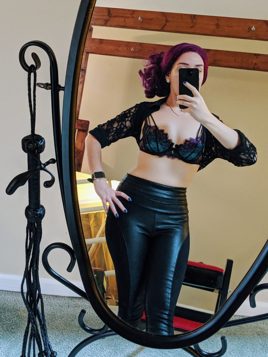 Pearl0chambers (@pearl0chambers), OnlyFans creator