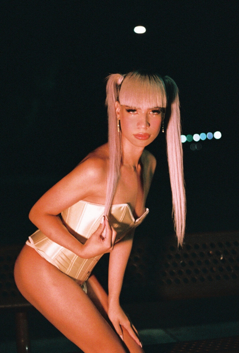 Pearlsofthemoon (@pearlsofthemoon), OnlyFans creator
