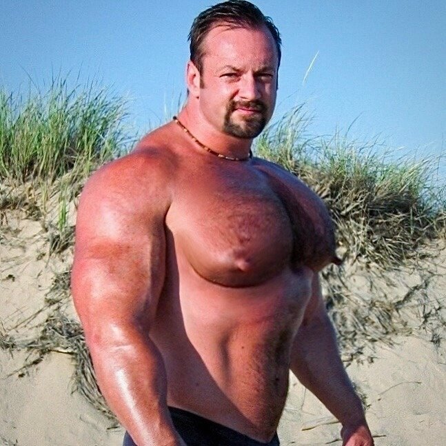 Pecgod (@pecgod), OnlyFans creator