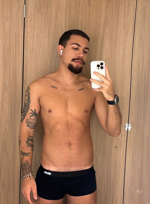 Pedroshenrique (@pedroshenrique), OnlyFans creator