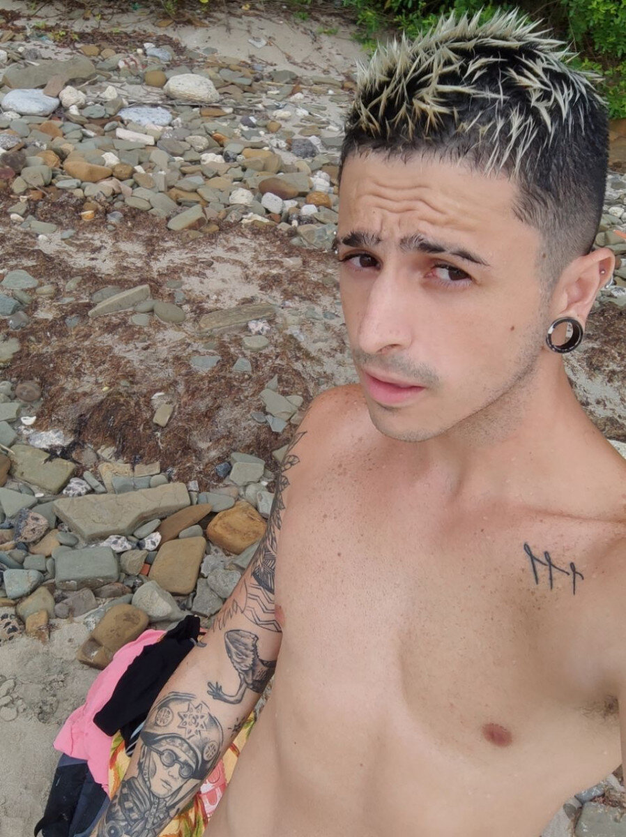Perfildolucasx (@perfildolucasx), OnlyFans creator