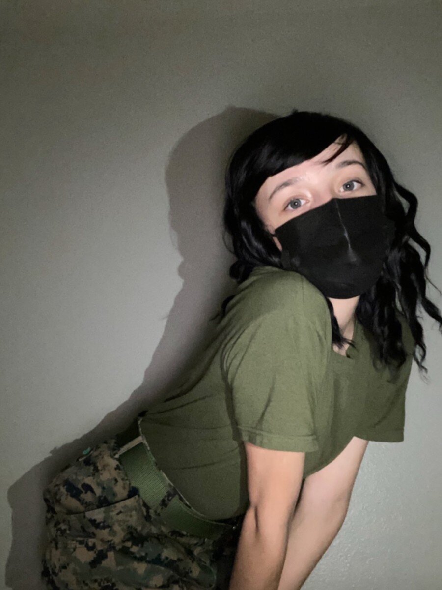 Petitecherrypop (@petitecherrypop), OnlyFans creator