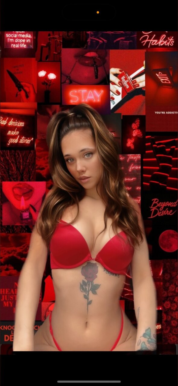 Petiteprincessxooo (@petiteprincessxooo), OnlyFans creator