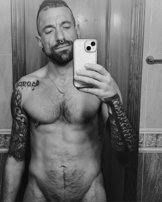 Pigbcn (@pigbcn), OnlyFans creator