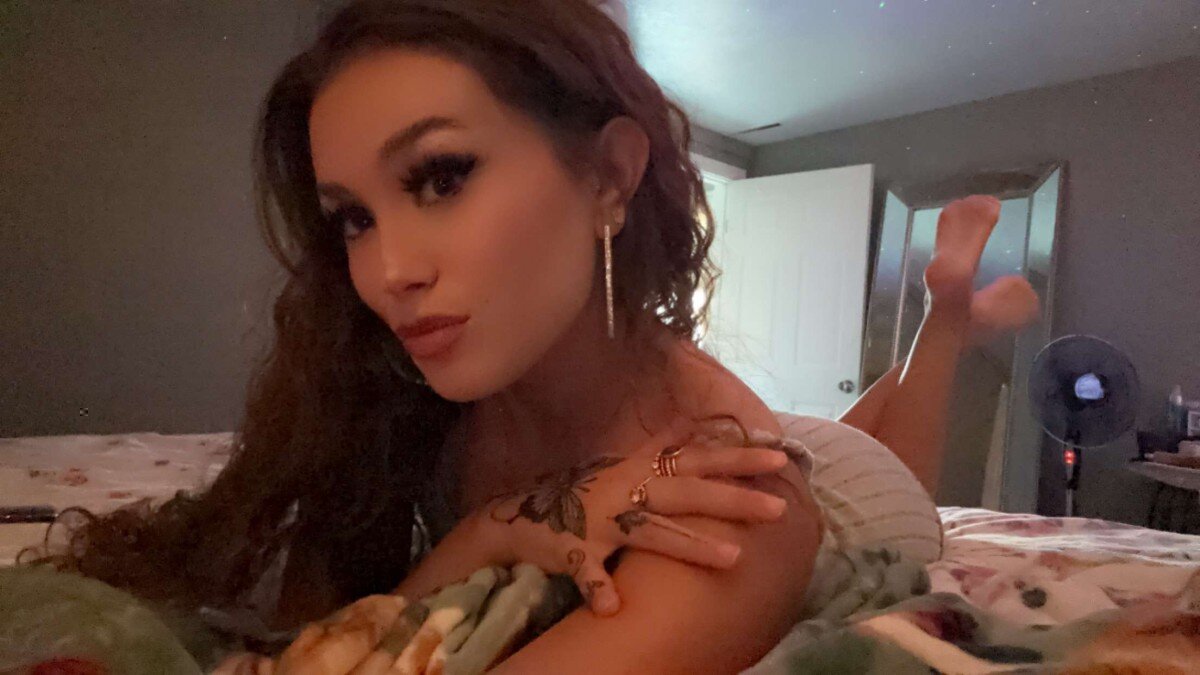 Piinksliipp (@piinksliipp), OnlyFans creator