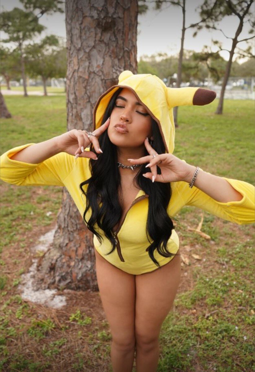 Pikagurrlvip (@pikagurrlvip), OnlyFans creator
