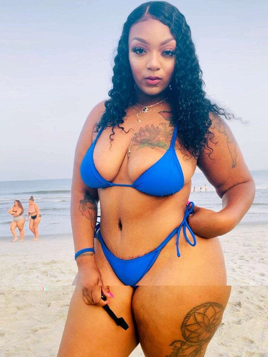 Pineapplesss (@pineapplesss), OnlyFans creator