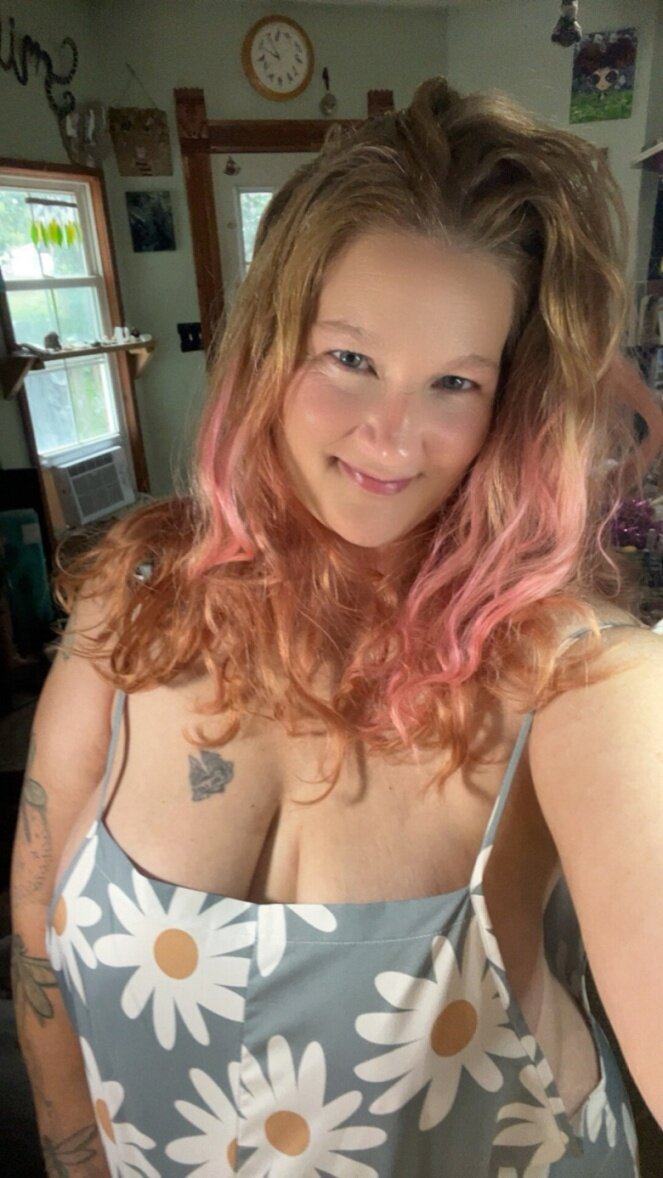 Pinklippedprincess (@pinklippedprincess), OnlyFans creator