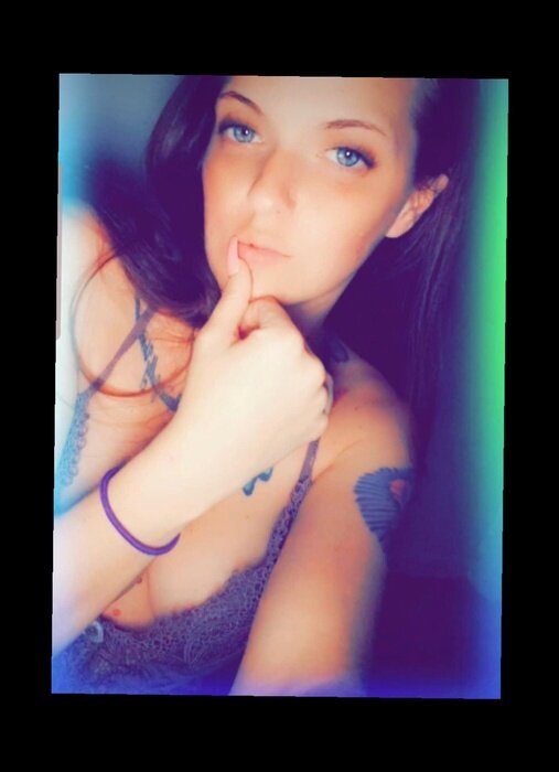 Pinkpa55i0n (@pinkpa55i0n), OnlyFans creator