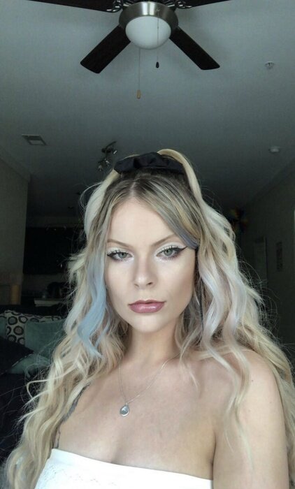 Pinkynutmilk (@pinkynutmilk), OnlyFans creator