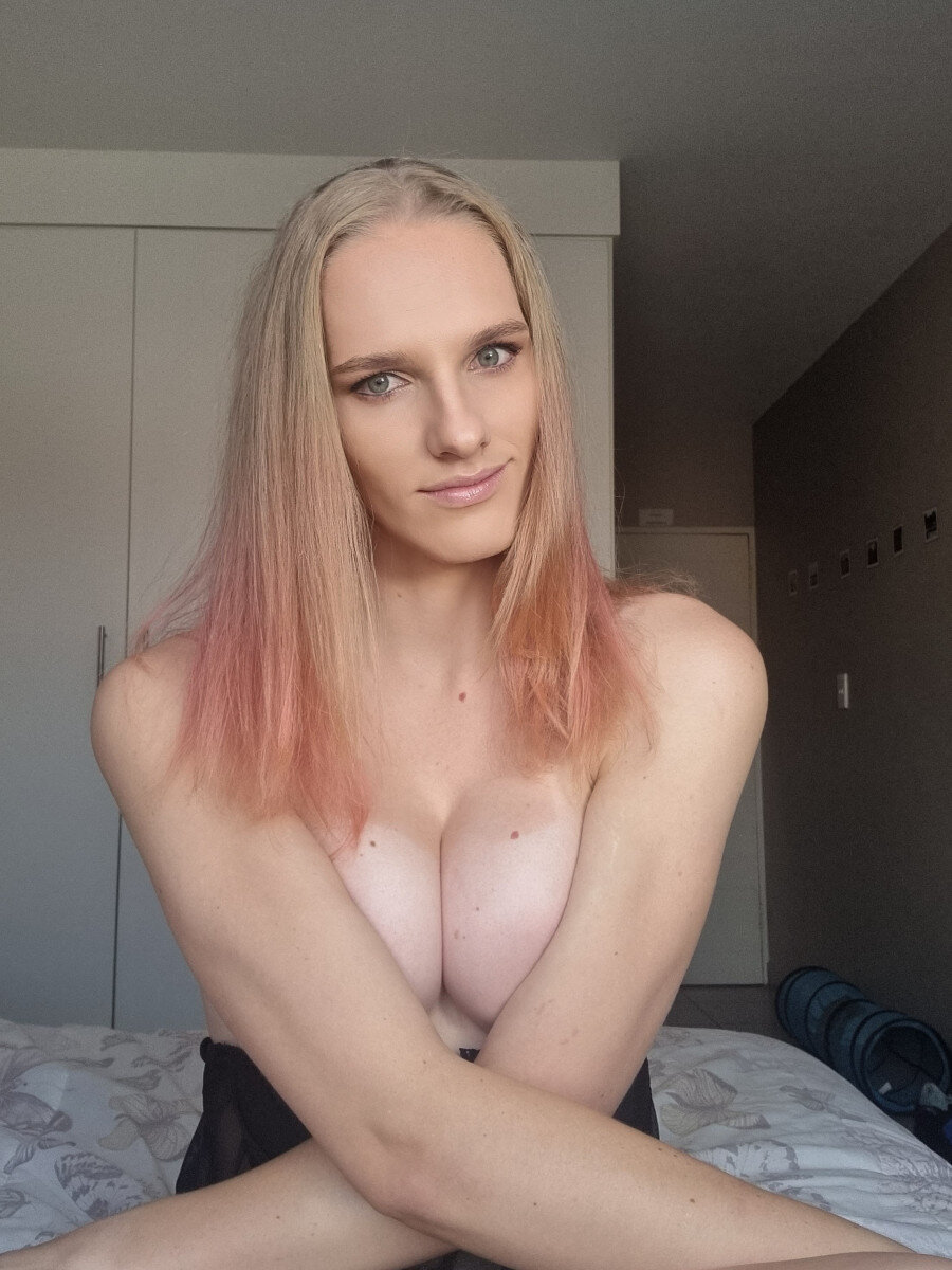 Pinkytgirl (@pinkytgirl), OnlyFans creator