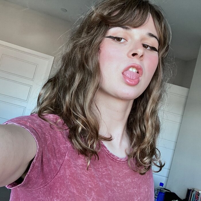 Piupeoi (@piupeoi), OnlyFans creator