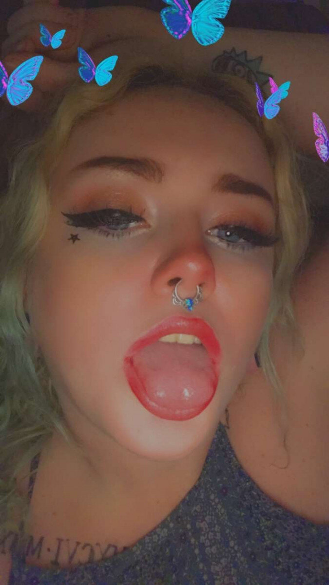 Pixiegutsss (@pixiegutsss), OnlyFans creator