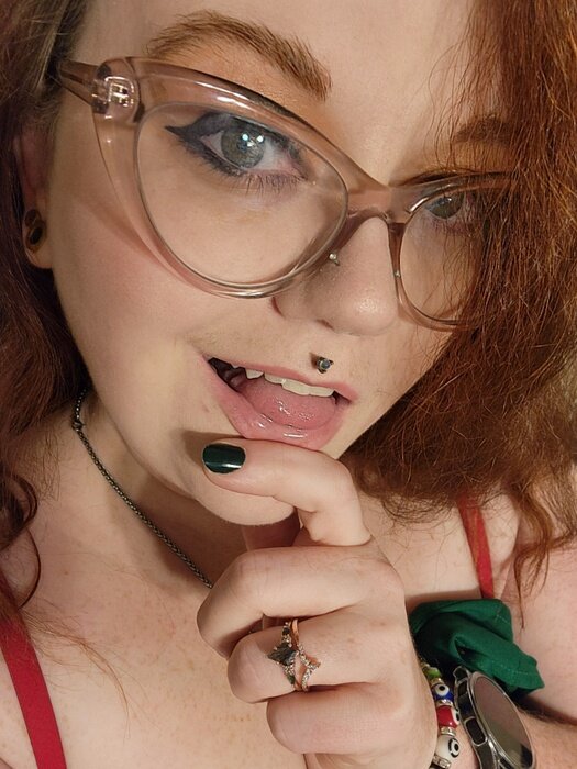 Playfulredhead (@playful_redhead), OnlyFans creator