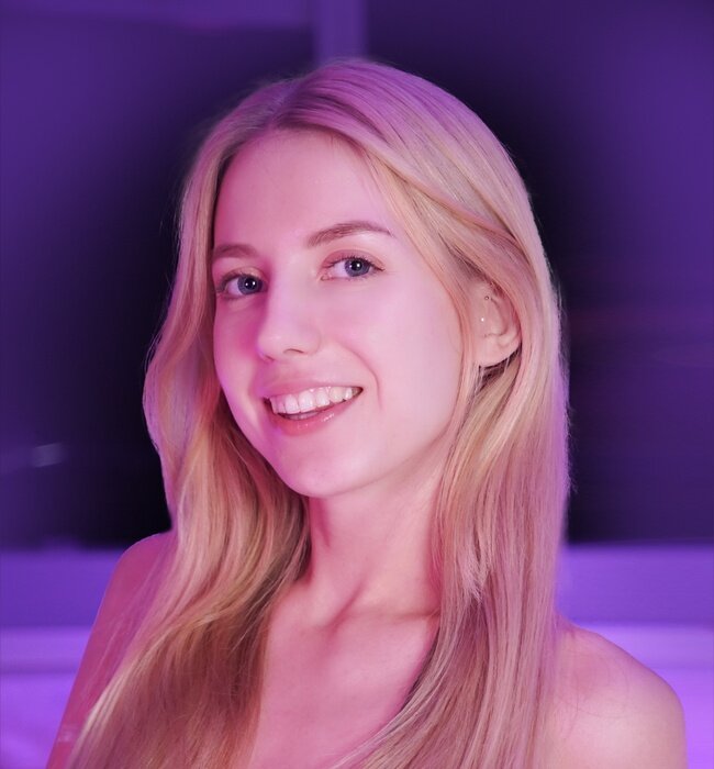 Lily (@pocketpleasurefree), OnlyFans creator