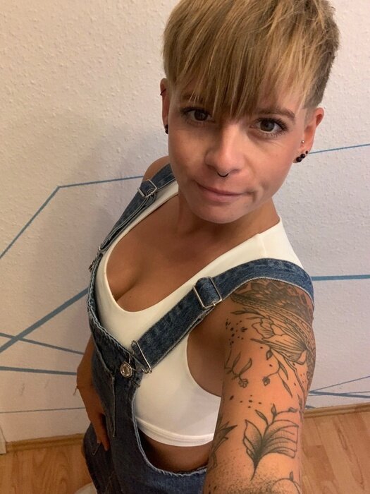 Pocketrocket2000 (@pocketrocket2000), OnlyFans creator