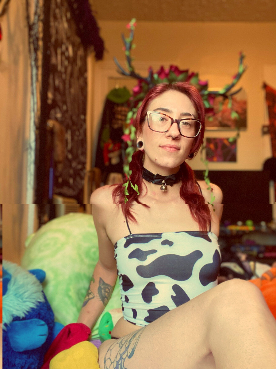 Poisonflower666 (@poisonflower666), OnlyFans creator
