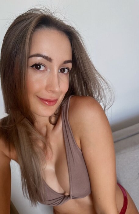 Polikavibes (@polikavibes), OnlyFans creator