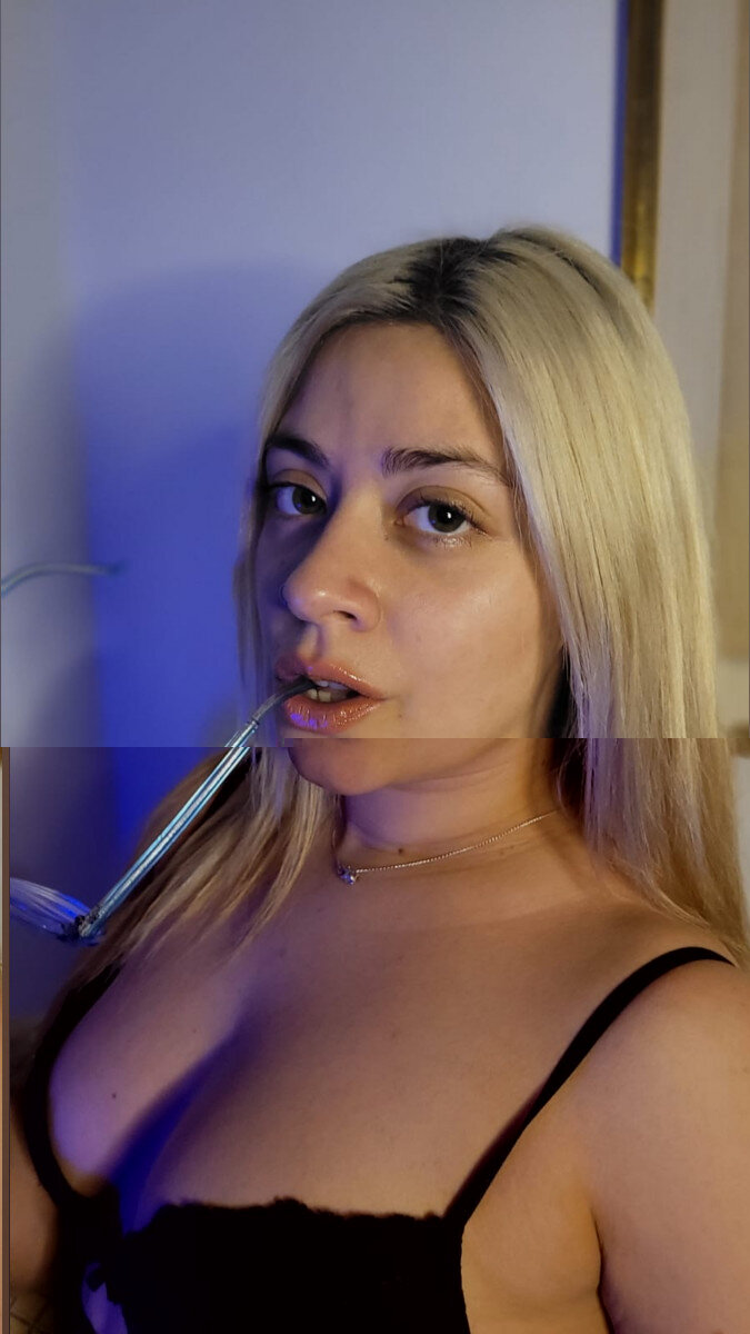 Paulina (@pollybaaby), OnlyFans creator