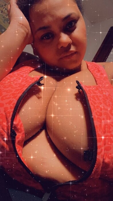 Popocahontasbbw85 (@popocahontasbbw85), OnlyFans creator