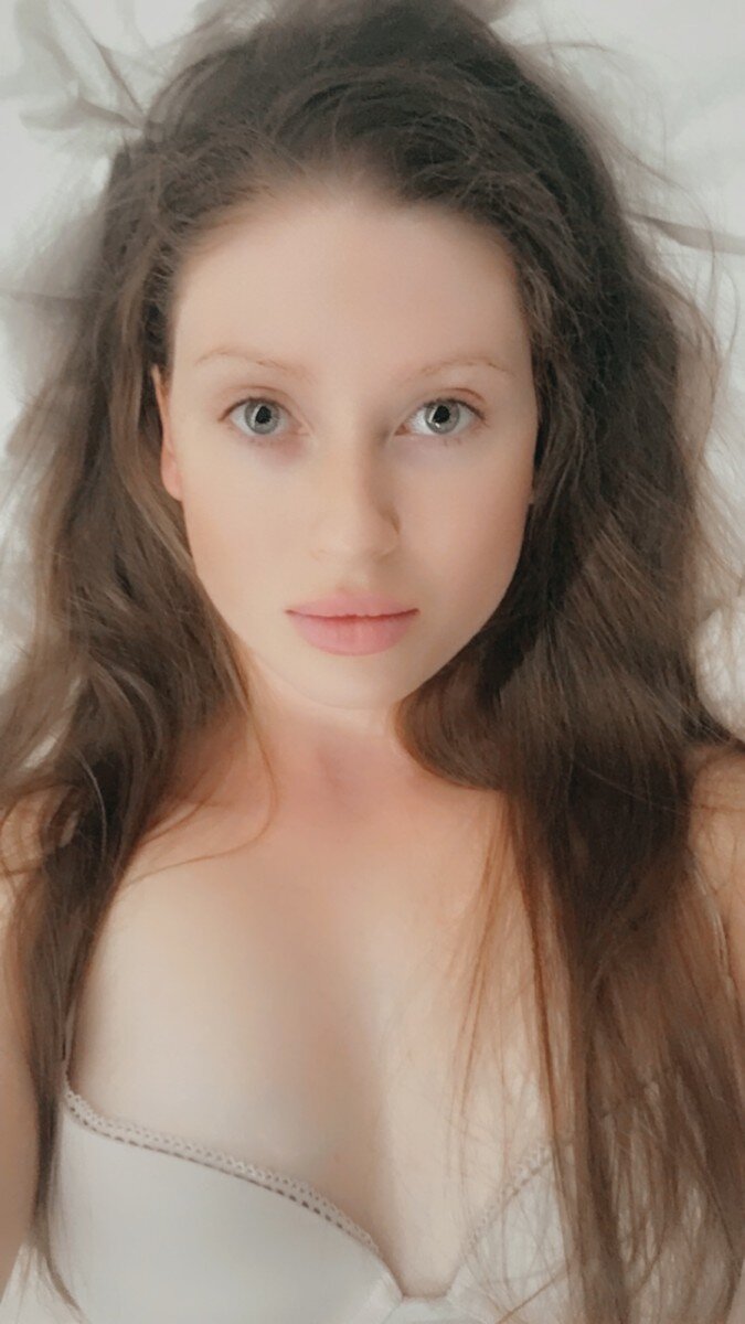 Poppy (@poppybrightwater), OnlyFans creator