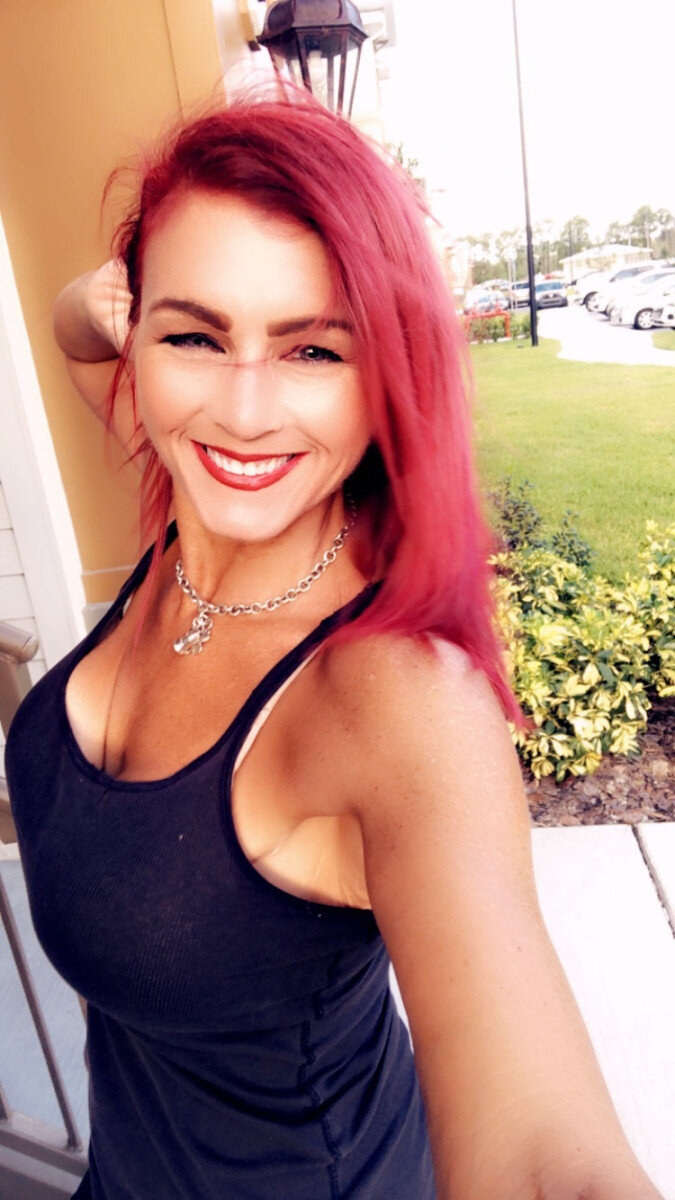 Poppysauvage (@poppysauvage), OnlyFans creator