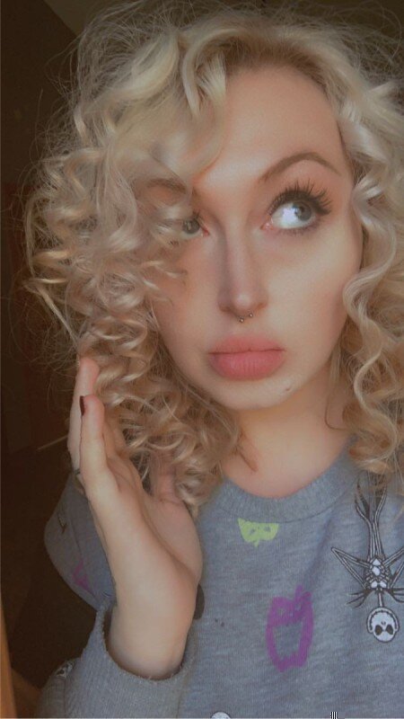 Porcelainprincess90 (@porcelainprincess90), OnlyFans creator