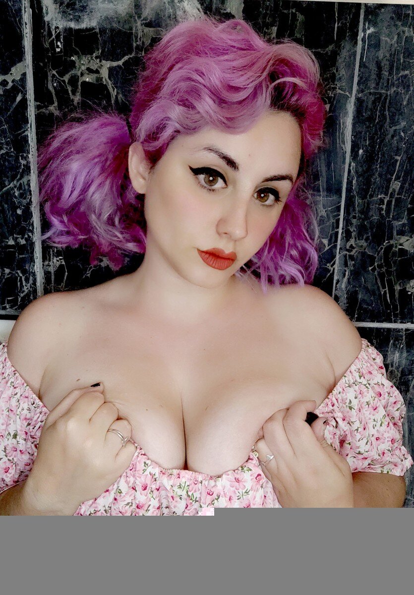 Potionseller14 (@potionseller14), OnlyFans creator
