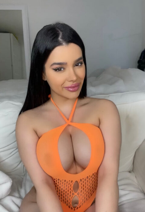 Aya (@pour.aya), OnlyFans creator
