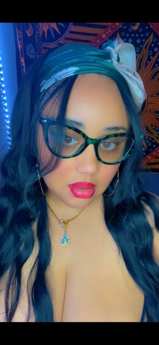 Prettidagoddess (@prettidagoddess), OnlyFans creator