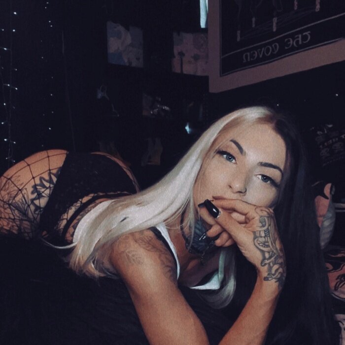 Pretttylittlenightmare (@pretttylittlenightmare), OnlyFans creator