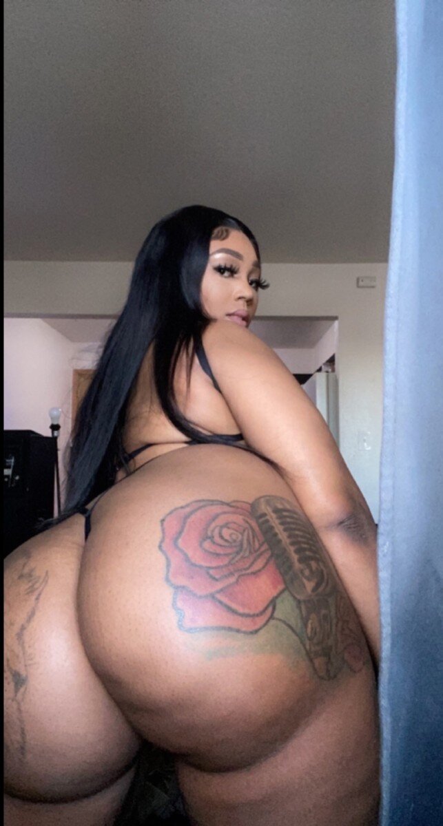Prettycheeks22 (@prettycheeks22), OnlyFans creator