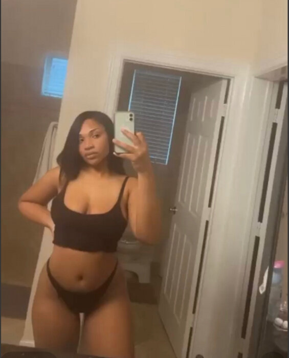 Prettyfacehazeee (@prettyfacehazeee), OnlyFans creator