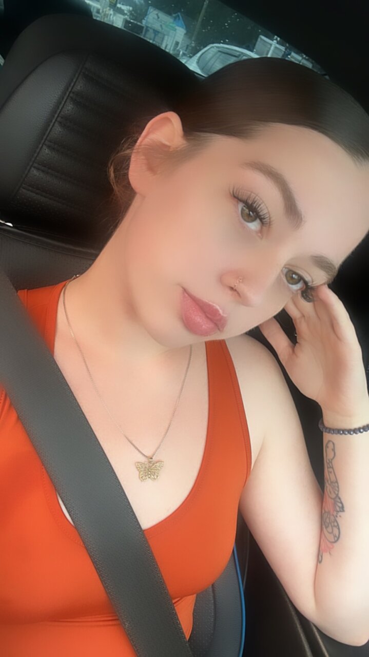 Prettygirljadee (@prettygirljadee), OnlyFans creator
