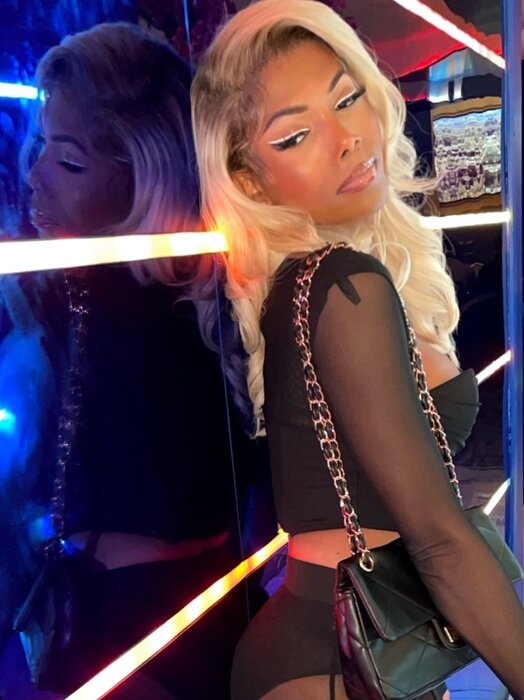 Prettygirlkyxxl (@prettygirlkyxxl), OnlyFans creator
