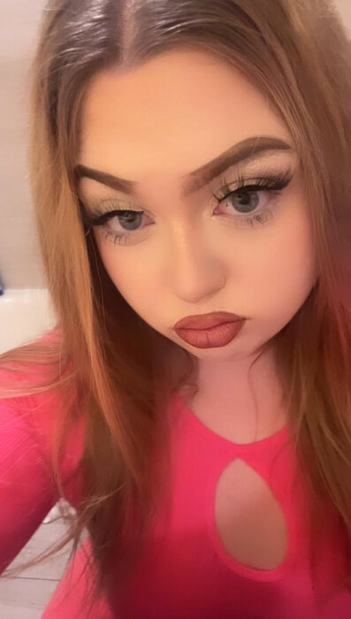 Prettypaidsnow (@prettypaidsnow), OnlyFans creator