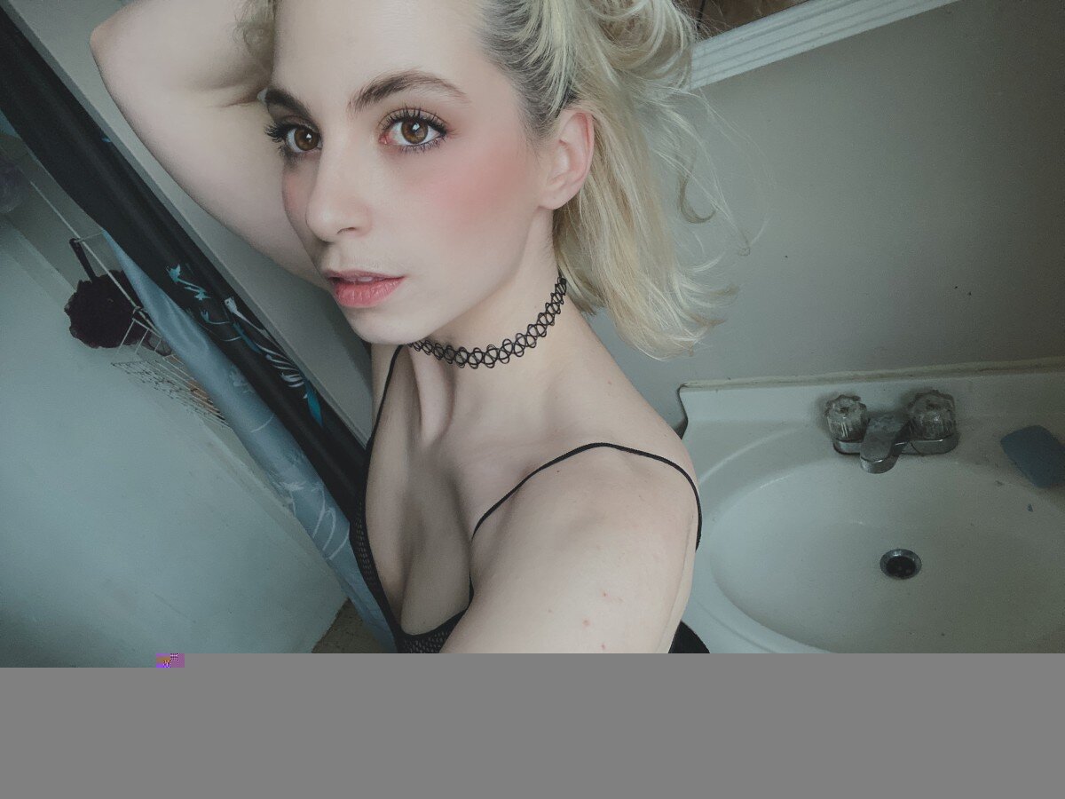 Prettypastries (@prettypastries), OnlyFans creator
