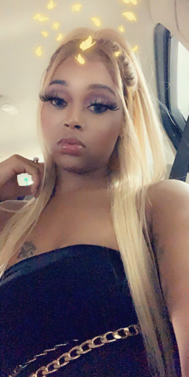 Prettyredd2 (@prettyredd2), OnlyFans creator
