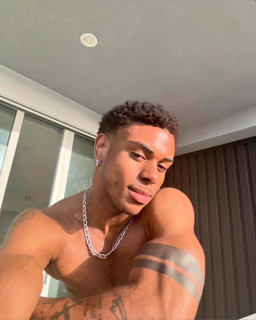 Prettyskinboivip (@prettyskinboivip), OnlyFans creator