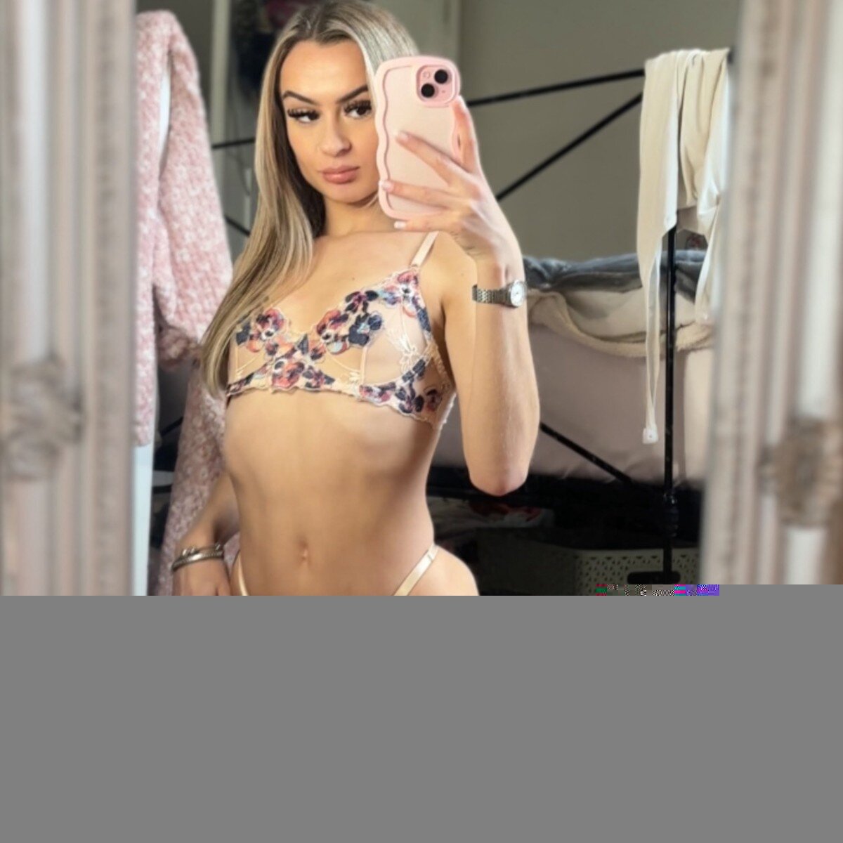 Princesselxo (@princesselxo), OnlyFans creator
