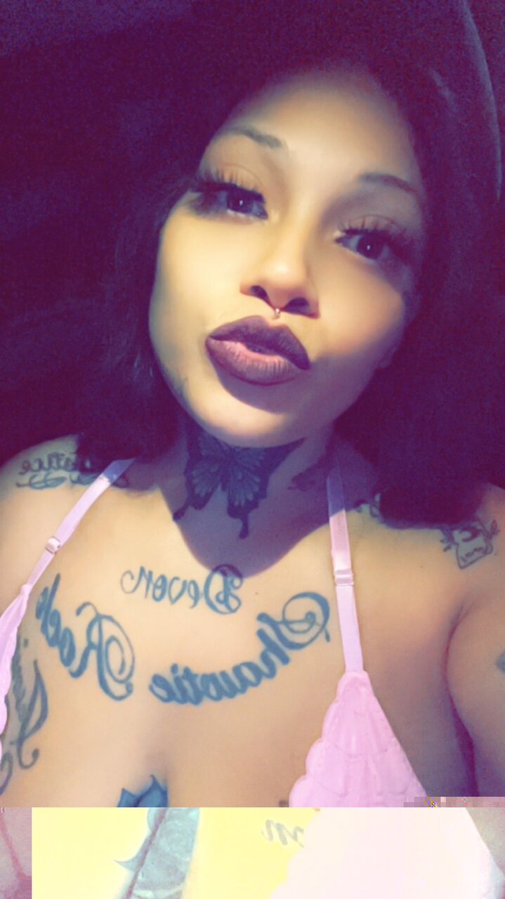 Princesspeaxhpiggies (@princesspeaxhpiggies), OnlyFans creator
