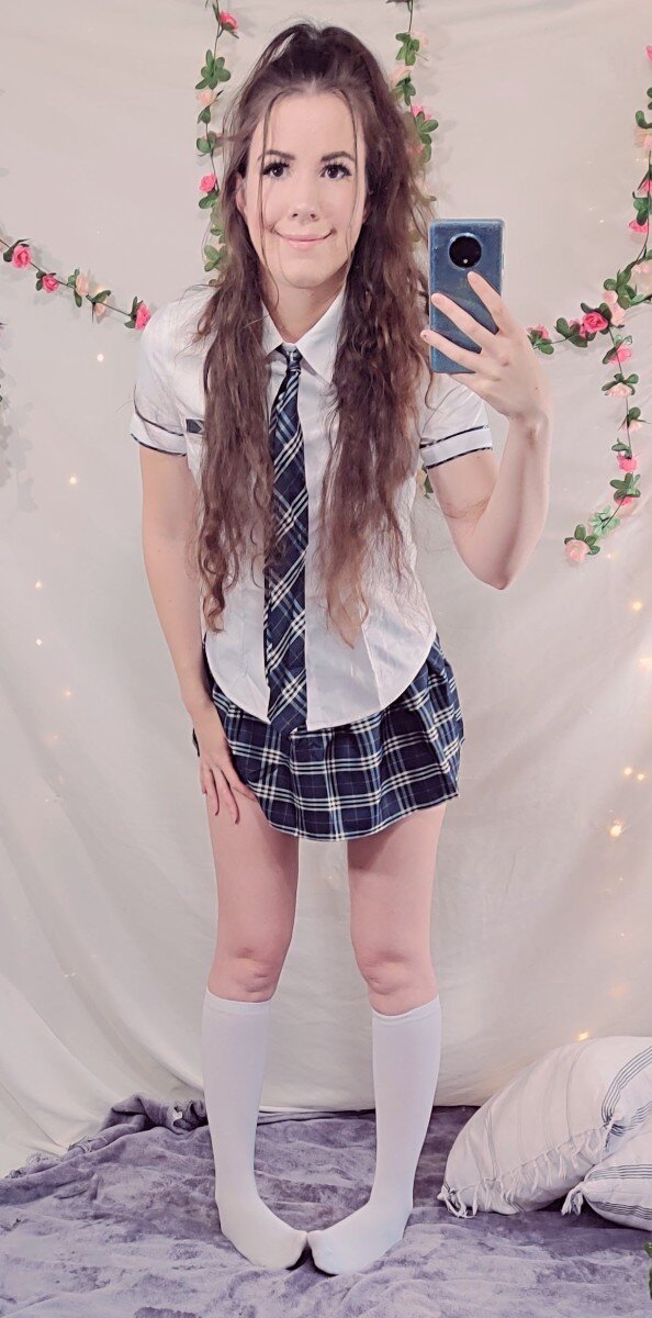 Rosea (@princessrosea69), OnlyFans creator