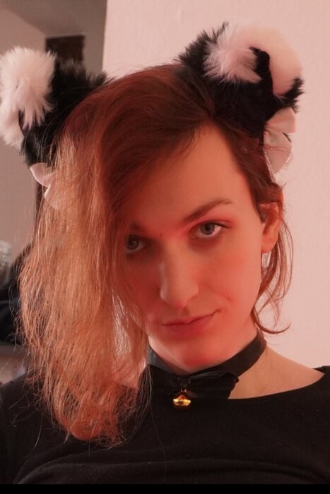 Kate (@purple_kaz), OnlyFans creator