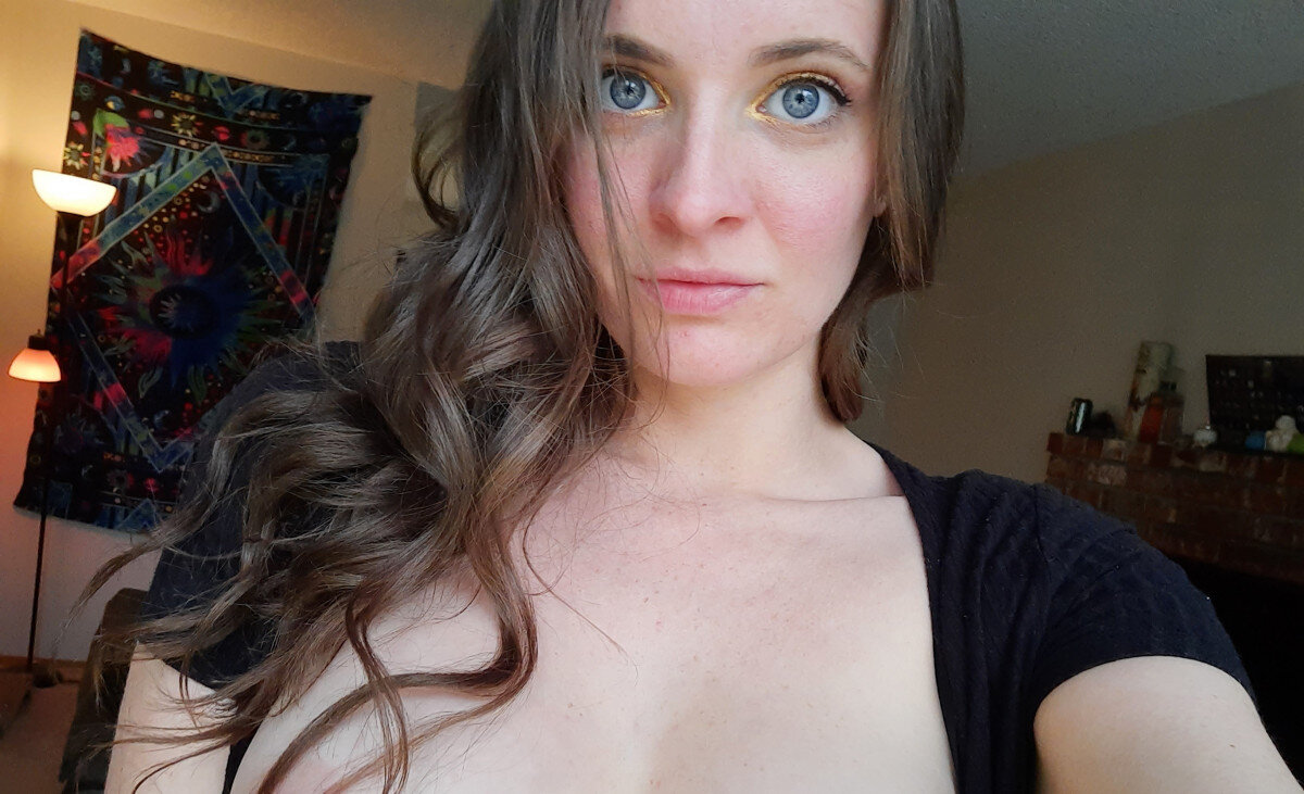 Pussyontap (@pussyontap), OnlyFans creator