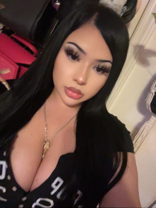 Pytlyna (@pytlyna), OnlyFans creator